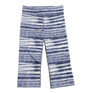 CLEARANCE Under Armour Blue and White Cropped Leggings Size Small​​​​​​​